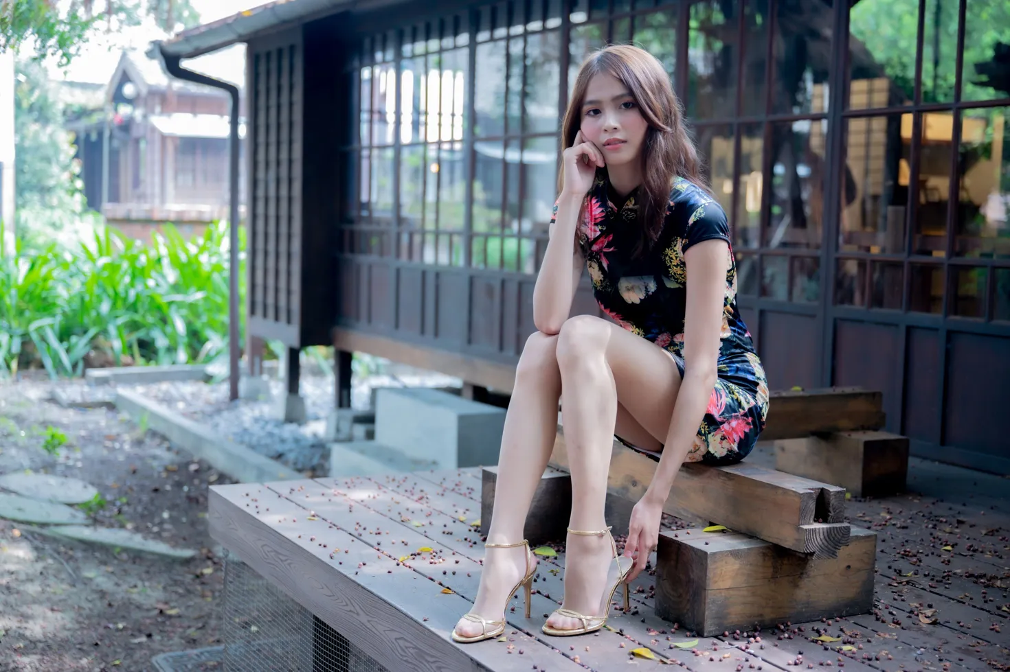 [Mzsock] NO.202 He Jiaxin black flower short cheongsam stockings high heels beautiful legs street photography#[97P]-26