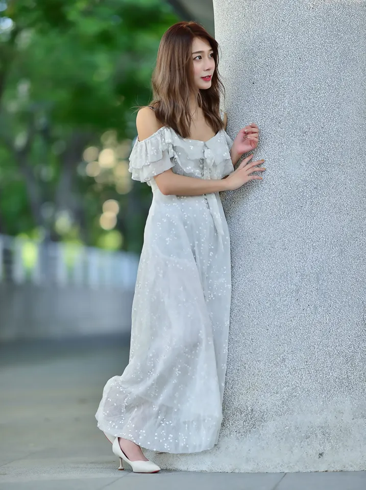 [Mzsock] NO.200 vivi Cao Yuanyuan suspender high-slit long skirt with high heels and beautiful legs street photography#[105P]-12